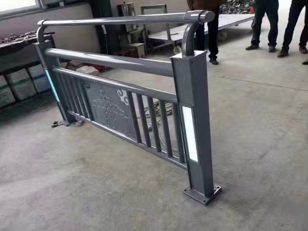 橋梁燈光護(hù)欄